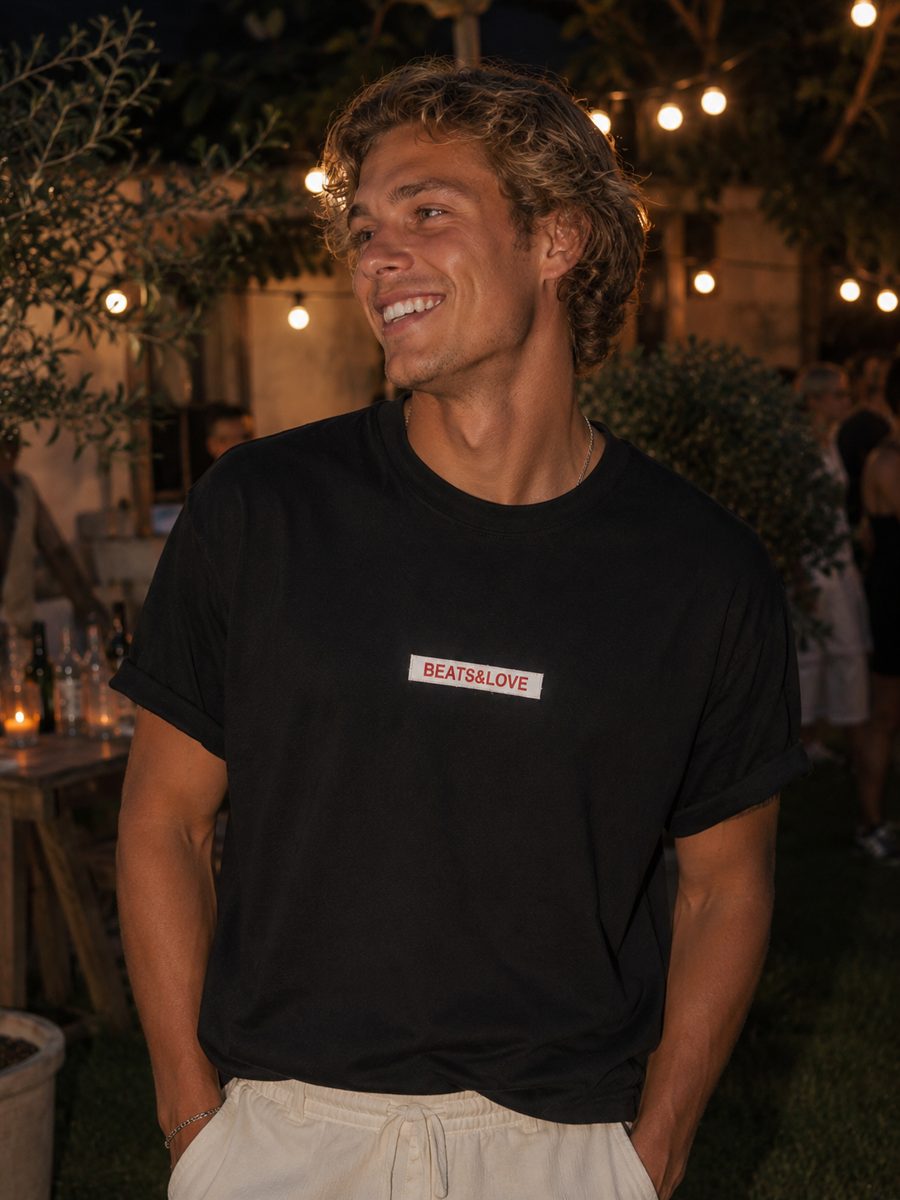 BEATS & LOVE Shirt Schwarz mit gewebtem Patch